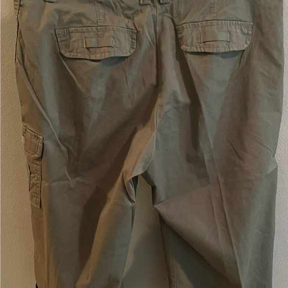 Capri pants - Picture 2 of 2